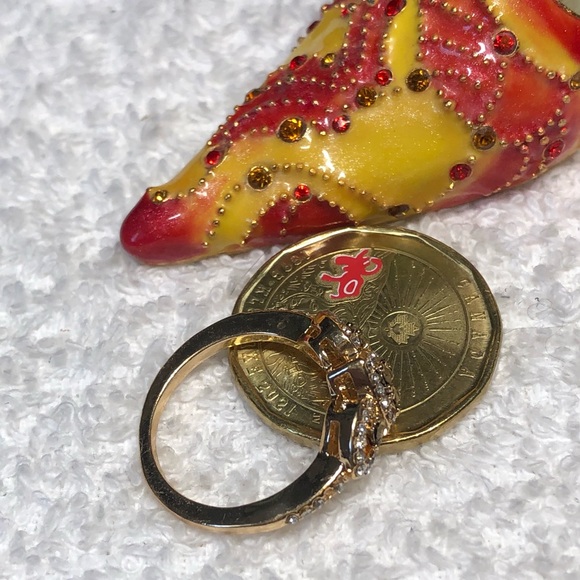 Cute heart shaped ring in topaz and white colored rhinestone NWOT - Picture 11 of 12